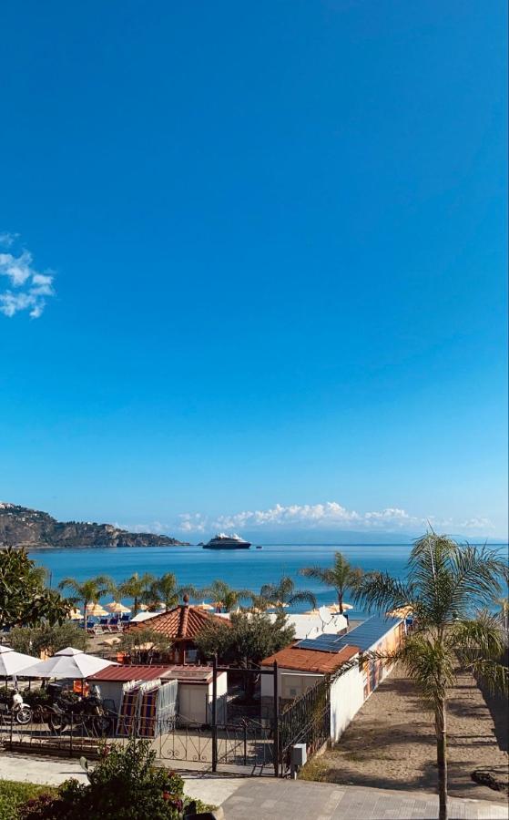 Mikros Giardini-Naxos